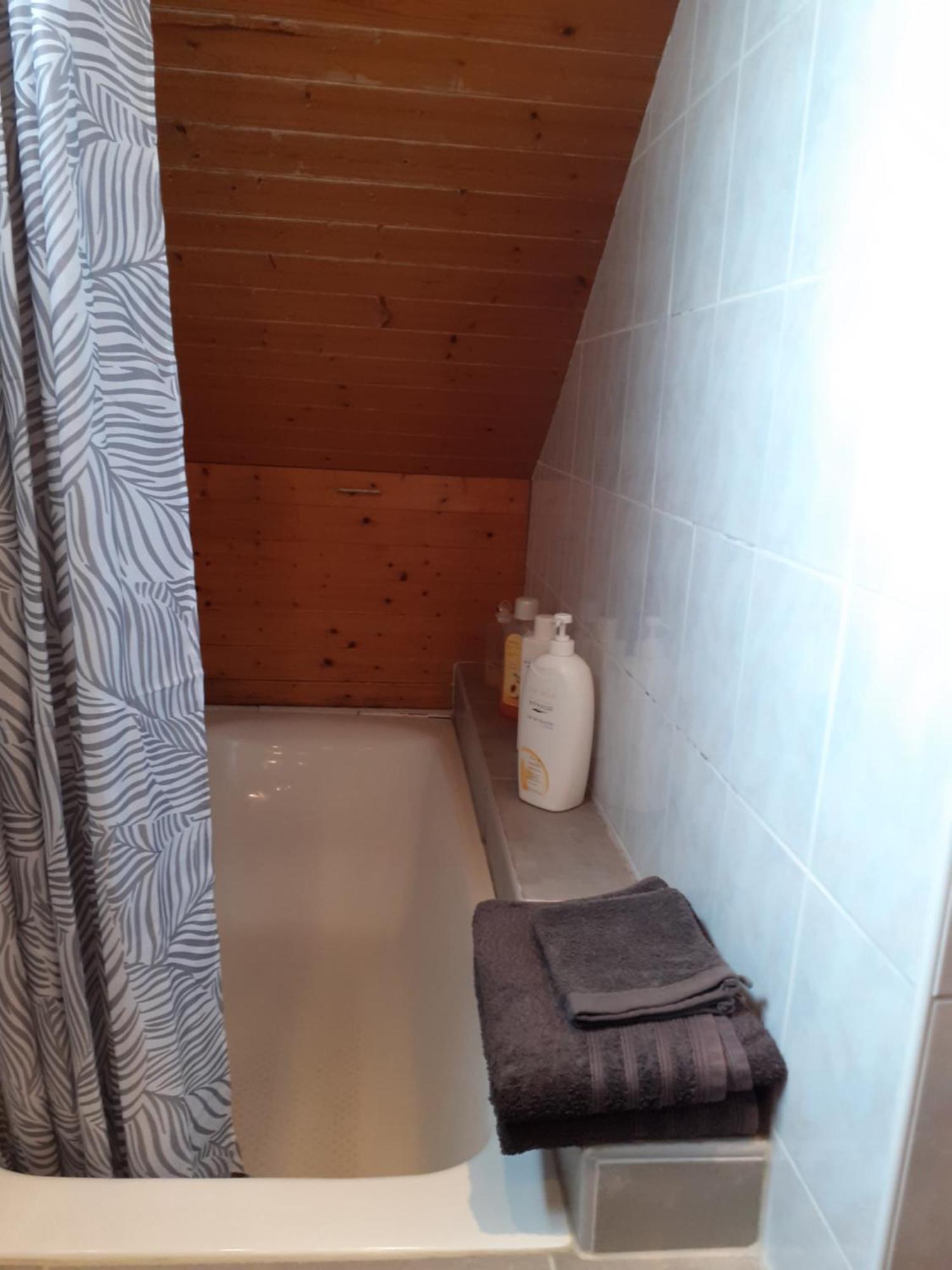 Au Bosquet, Chambre Et Salle De Bains Avec Petit Dejeuner A 600 M Du Centre Dans Un Cadre Calme Et Verdoyant Salies-de-Bearn Bagian luar foto